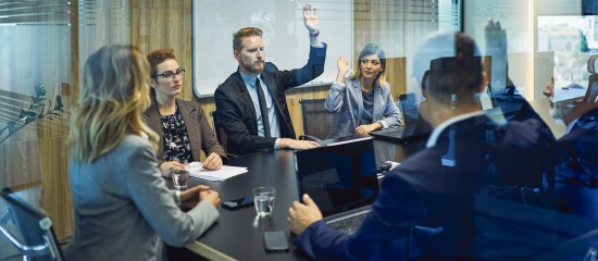 L’associé gérant d’une SARL peut-il voter sur sa prime exceptionnelle ?